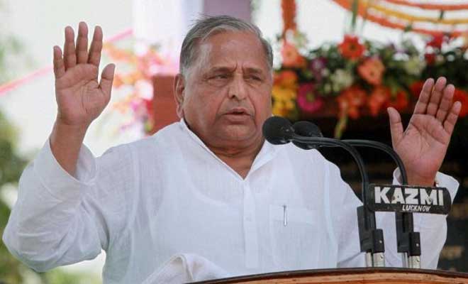 मुलायम यांच्यावर विरोधकांचे टीकास्त्र मुलायम यांच्यावर विरोधकांचे टीकास्त्र