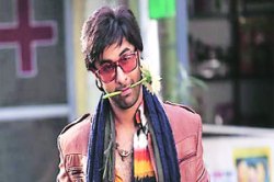 ‘थोडंसं लॉजिक, थोडंसं मॅजिक’ बेतलेलं, पण लोभस!