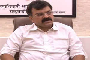 जितेंद्र आव्हाडांचे उपोषण मागे