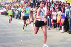 महिलांमध्ये कविता राऊत अग्रेसर