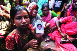 नऊ वर्षीय बेपत्ता मुलाचा मृतदेह बंद कारमध्ये सापडला नऊ वर्षीय बेपत्ता मुलाचा मृतदेह बंद कारमध्ये सापडला