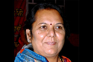 चांदगुडे यांनी शिवसेना सोडल्याबाबत नीलम गोऱ्हे यांनी जबाबदारी झटकली चांदगुडे यांनी शिवसेना सोडल्याबाबत नीलम गोऱ्हे यांनी जबाबदारी झटकली