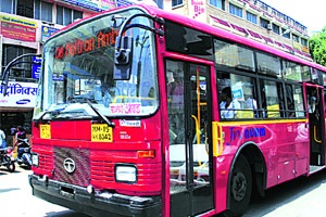 शहर बस वाहतुकीच्या विषयाला नवे वळण शहर बस वाहतुकीच्या विषयाला नवे वळण