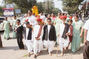 अव्यक्त भावना व्यक्त करण्यासाठी कविता उत्तम साधनच
