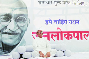 अण्णा हजारेंकडून राजकीय पक्षांचे आभार अण्णा हजारेंकडून राजकीय पक्षांचे आभार