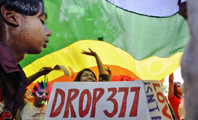 समलिंगी संबंधांबद्दल न्यायालयाच्या निकालानंतर ट्विटरवर नाराजीचे सूर समलिंगी संबंधांबद्दल न्यायालयाच्या निकालानंतर ट्विटरवर नाराजीचे सूर