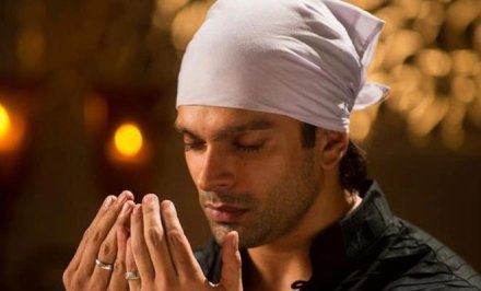 करण सिंग ग्रोवरला ‘कबूल है’ मधून बाहेरचा रस्ता! करण सिंग ग्रोवरला ‘कबूल है’ मधून बाहेरचा रस्ता!