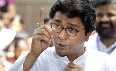 राज ठाकरेंनी स्वपक्षीय नगरसेवकांना खडसावले