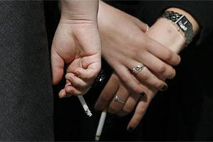 धुम्रपानामुळे होतो जनुकांमध्ये बदल धुम्रपानामुळे होतो जनुकांमध्ये बदल