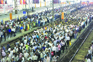 मध्य रेल्वेच्या डीसी-एसी परिवर्तनाला आक्षेप मध्य रेल्वेच्या डीसी-एसी परिवर्तनाला आक्षेप