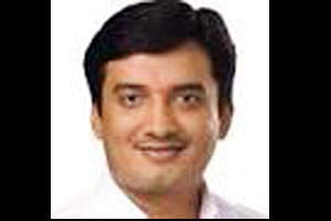 कोल्हापूर लोकसभेसाठी राष्ट्रवादीची मुन्ना महाडिकांना उमेदवारी? कोल्हापूर लोकसभेसाठी राष्ट्रवादीची मुन्ना महाडिकांना उमेदवारी?