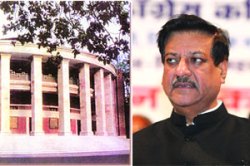 घेरले.. कुणी कुणाला?