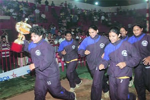 अखिल भारतीय कबड्डी स्पर्धा : राजमाता की जय! अखिल भारतीय कबड्डी स्पर्धा : राजमाता की जय!