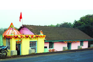 डोलवीचे श्रीसोमेश्वर मंदिर