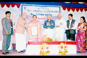 ‘बॉयफ्रेंड’ विकृतीपासून दूर रहा- नीला सत्यनारायण ‘बॉयफ्रेंड’ विकृतीपासून दूर रहा- नीला सत्यनारायण