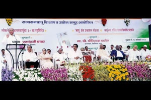 शेतक-यांनी साखर उद्योगाचे अर्थकारण समजून घ्यावे शेतक-यांनी साखर उद्योगाचे अर्थकारण समजून घ्यावे