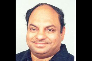 गुंडेवार यांना मान्यवरांच्या उपस्थितीत अखेरचा निरोप