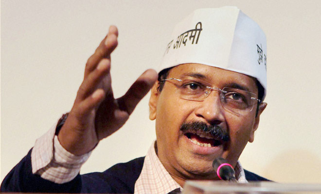 कारवाई होत नसेल तर पोलीस काय कामाचे- केजरीवाल यांचे खडेबोल कारवाई होत नसेल तर पोलीस काय कामाचे- केजरीवाल यांचे खडेबोल