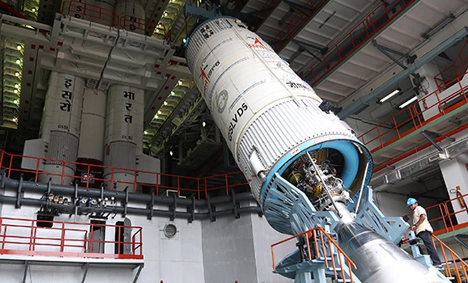 दूरसंचार उपग्रह जीसॅट-१४ चे रविवारी प्रक्षेपण दूरसंचार उपग्रह जीसॅट-१४ चे रविवारी प्रक्षेपण