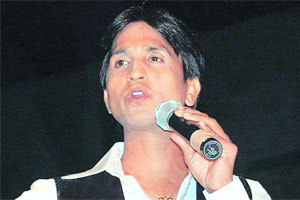 जबाबदारी पेलण्याची राहुल यांच्यात क्षमता नाही जबाबदारी पेलण्याची राहुल यांच्यात क्षमता नाही