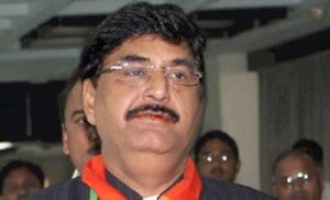 ‘आप’ परिवर्तन करू शकणार नाही -मुंडे