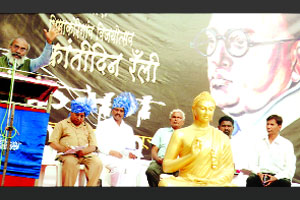 ‘तंत्रज्ञानाच्या जाळ्यात प्रज्ञा हरविली’ ‘तंत्रज्ञानाच्या जाळ्यात प्रज्ञा हरविली’