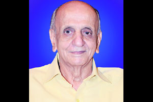 शब्द पाळणारे ‘साहित्यिक’..
