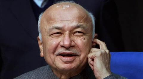 नेतृत्वबदल हालचालींवर प्रतिक्रियेला शिंदेचा नकार नेतृत्वबदल हालचालींवर प्रतिक्रियेला शिंदेचा नकार