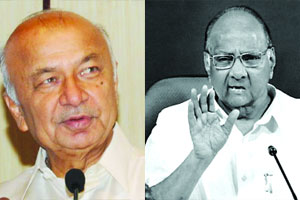 सुशीलकुमारांच्या ‘पवारप्रेमा’मागे लोकसभा निवडणुकीचे गणित सुशीलकुमारांच्या ‘पवारप्रेमा’मागे लोकसभा निवडणुकीचे गणित