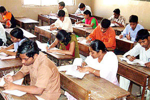 उत्तरपत्रिका तपासणीवरील शिक्षकांचा बहिष्कार मागे