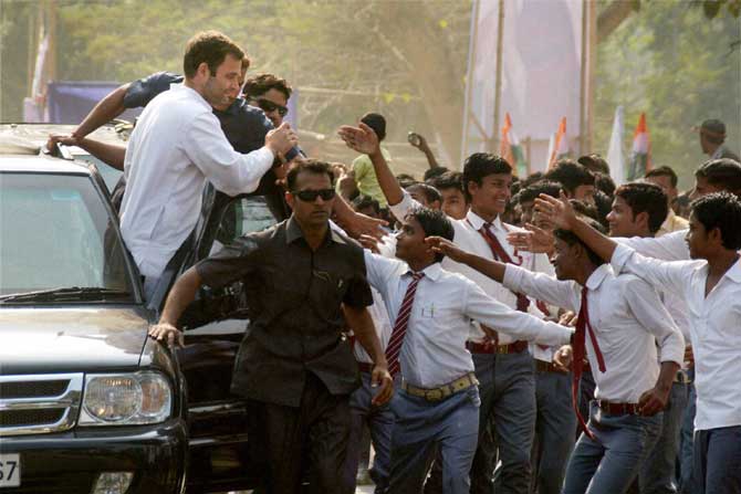 खुर्शिद यांची टीका अयोग्य -राहुल गांधी