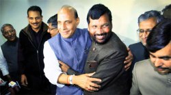 त्यांनी ‘राम’ही म्हटले व ‘अखेरचा जयभीम’ही केला