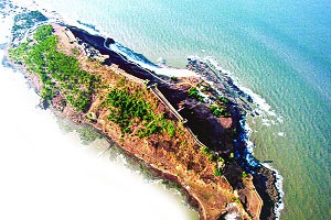 कोर्लई: जलदुर्गापैकी एक महत्त्वाचा दुर्ग कोर्लई: जलदुर्गापैकी एक महत्त्वाचा दुर्ग