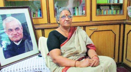 वाजपेयींची पुतणी काँग्रेसमध्ये!; मोदींवर शरसंधान वाजपेयींची पुतणी काँग्रेसमध्ये!; मोदींवर शरसंधान