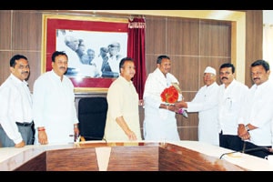 माझ्याकडूनही चुका झाल्या असतील तर त्या पोटात घ्या- उदयनराजे माझ्याकडूनही चुका झाल्या असतील तर त्या पोटात घ्या- उदयनराजे