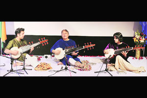 भारतीय तरुणांमध्ये संगीत रुजते आहे !