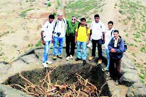 शिवकार्य गडकोट मोहिमेतंर्गत श्रीगडाची स्वच्छता शिवकार्य गडकोट मोहिमेतंर्गत श्रीगडाची स्वच्छता