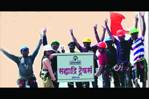 लिंगाण्यावर पाऊल