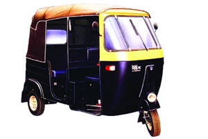 आधी पैसे भरा, मग रिक्षात बसा! आधी पैसे भरा, मग रिक्षात बसा!