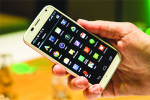 ‘मोटोरोला’चा मोटो एक्स आता भारतात