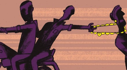 रस्त्यावरील सोनसाखळी चोर सोसायटय़ांमध्ये? रस्त्यावरील सोनसाखळी चोर सोसायटय़ांमध्ये?