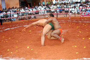 रामेश्वर रुईमध्ये उद्यापासून राज्य महा-वीर कुस्ती स्पर्धा रामेश्वर रुईमध्ये उद्यापासून राज्य महा-वीर कुस्ती स्पर्धा