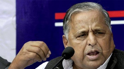 अखिलेश यांच्या कामगिरीवर मुलायमसिंह पुन्हा नाराज अखिलेश यांच्या कामगिरीवर मुलायमसिंह पुन्हा नाराज