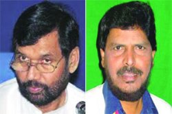 हितसंबंधांचे पक्षांतर..