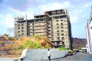 कल्याणमध्ये बेकायदा बांधकामांना आचारसंहितेचा पाया कल्याणमध्ये बेकायदा बांधकामांना आचारसंहितेचा पाया