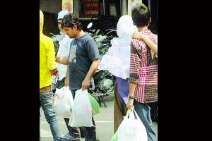 पर्यावरण व आरोग्यासाठी धोकादायक पर्यावरण व आरोग्यासाठी धोकादायक
