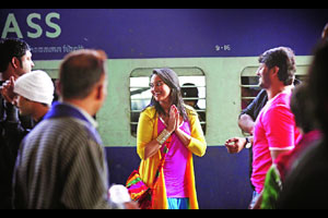 मध्य रेल्वेवर चित्रीकरणाची गाडी सुसाट मध्य रेल्वेवर चित्रीकरणाची गाडी सुसाट