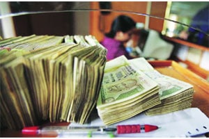 बडय़ांचा डल्ला