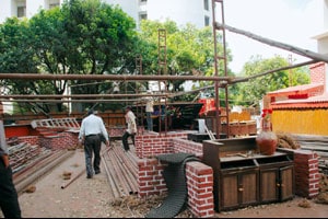 ‘प्राइड’मधील चौदा हजार चौरस फूट बांधकाम पाडले ‘प्राइड’मधील चौदा हजार चौरस फूट बांधकाम पाडले