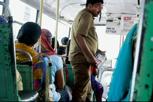 दंडातून पीएमपीला रोज तीस हजारांचे उत्पन्न दंडातून पीएमपीला रोज तीस हजारांचे उत्पन्न